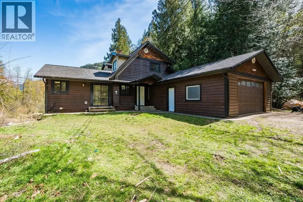 4408 Slocan River Road, Winlaw